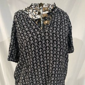 Black and White Short Sleeved Patterned T-Shirt